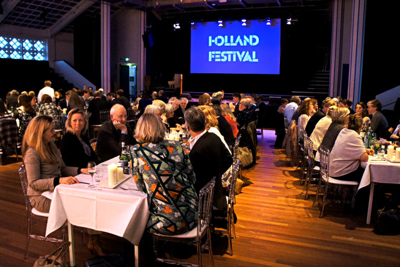 Verhuur Podium Mozaiek - Private Dining in theaterzaal