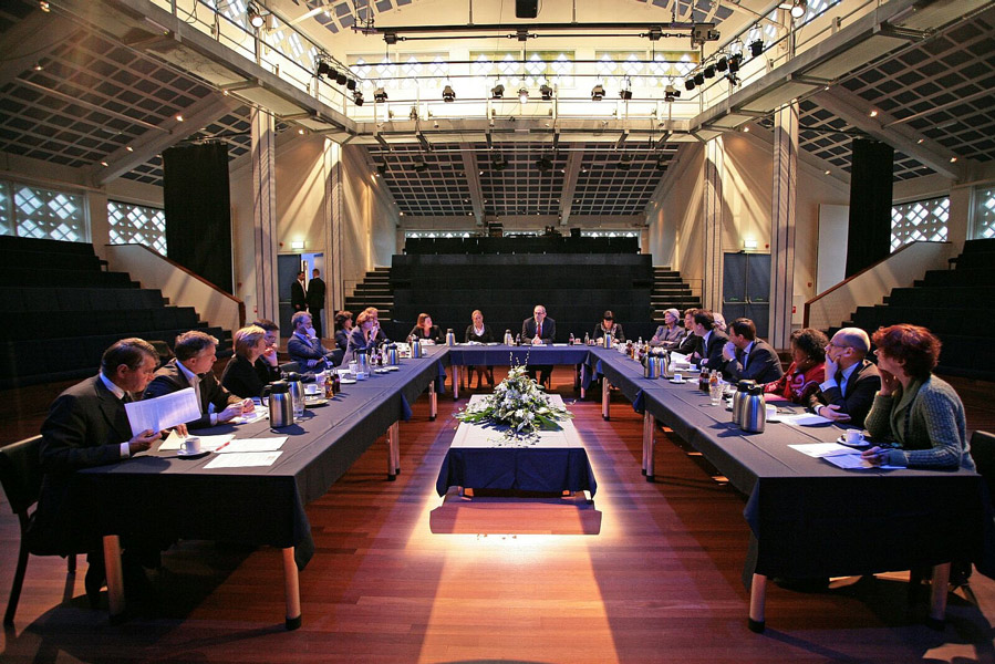 Verhuur Podium Mozaiek - Vergadering in Theaterzaal